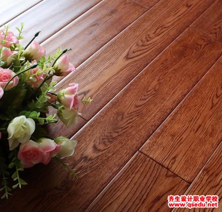 室内装修中常见的地面板材有哪些，各有什么优缺点？